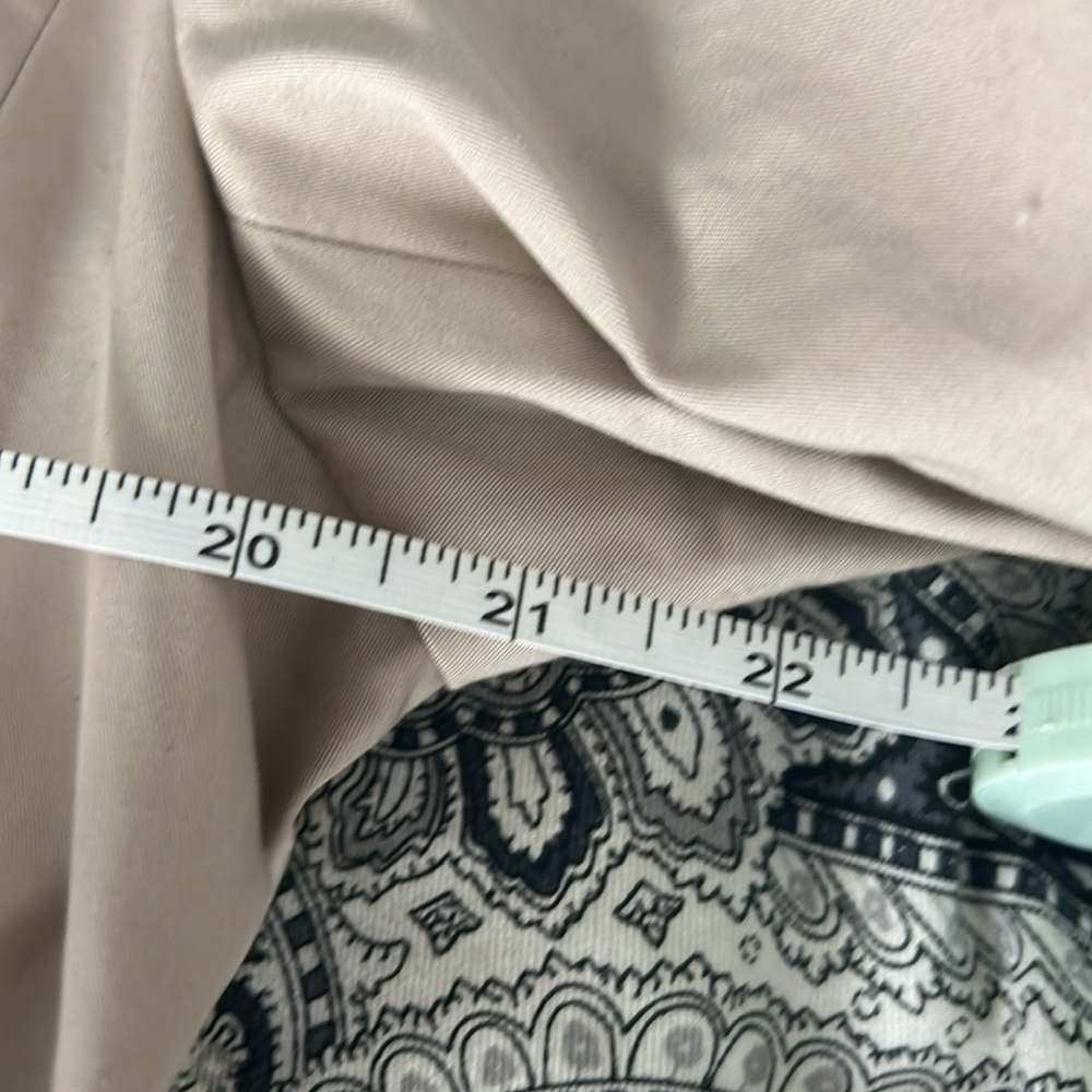 Loft Khaki Trench Coat. XL. New with tags. Brown buttons, cuffs and pockets. - Picture 10 of 10